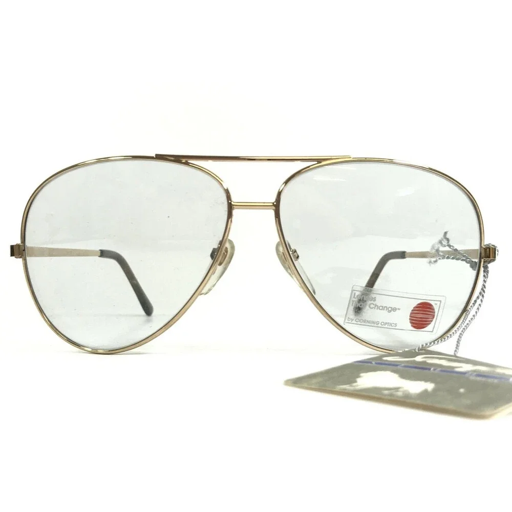 Vintage Serengeti Sunglasses 3038M Mens Gold Aviators with Gray Photochromic